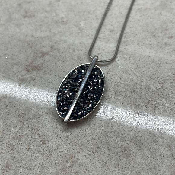 KENNETH COLE NECKLACE & BRACELET SET - Picture 3 of 6